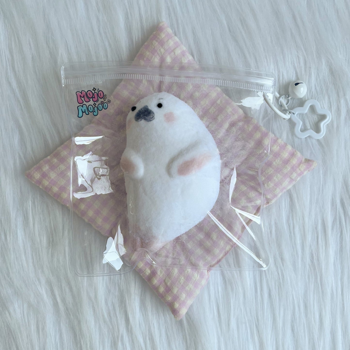 Snowy Seal Squeeze Toy