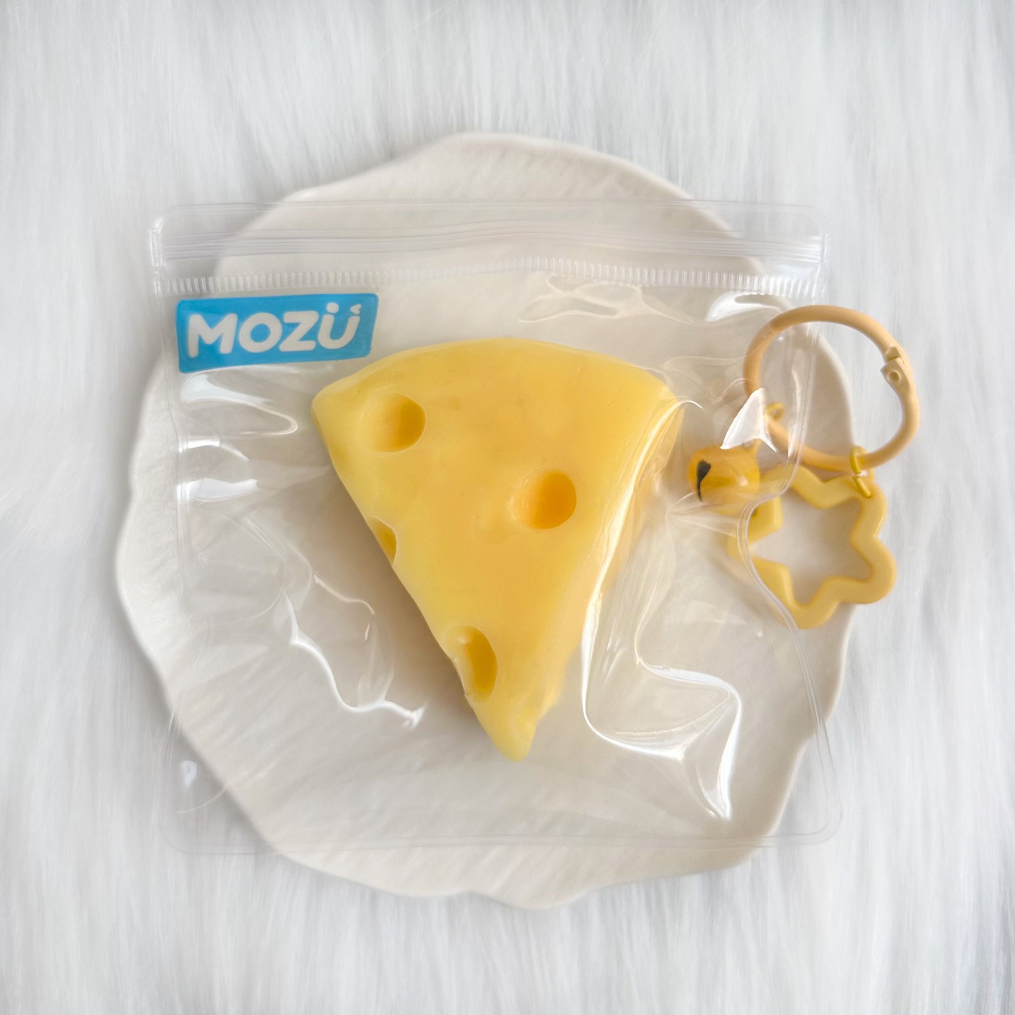 MOZÜ