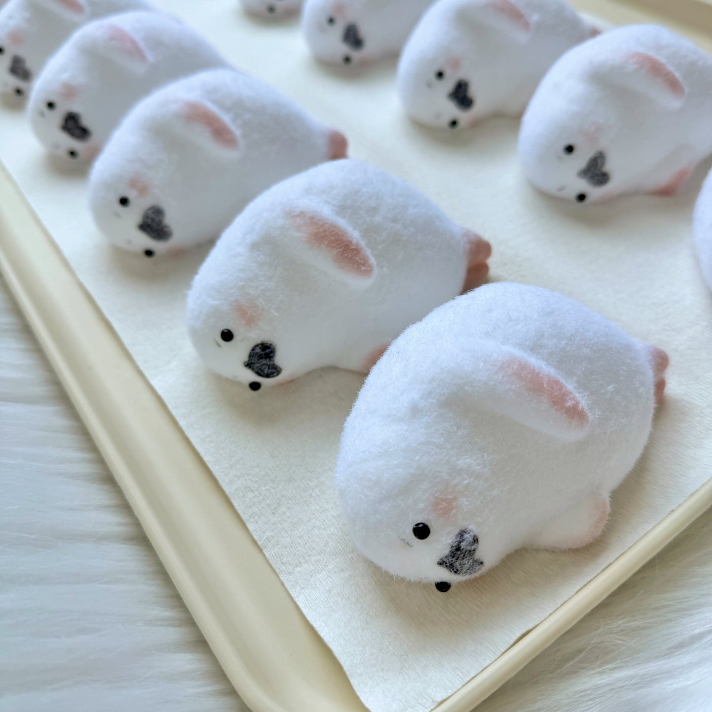 Snowy Seal Squeeze Toy
